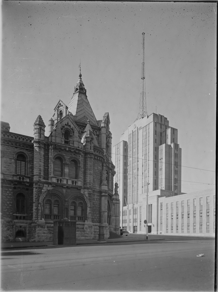 _5BMelbourne_Magistrates_Court_and_Russell_Street_